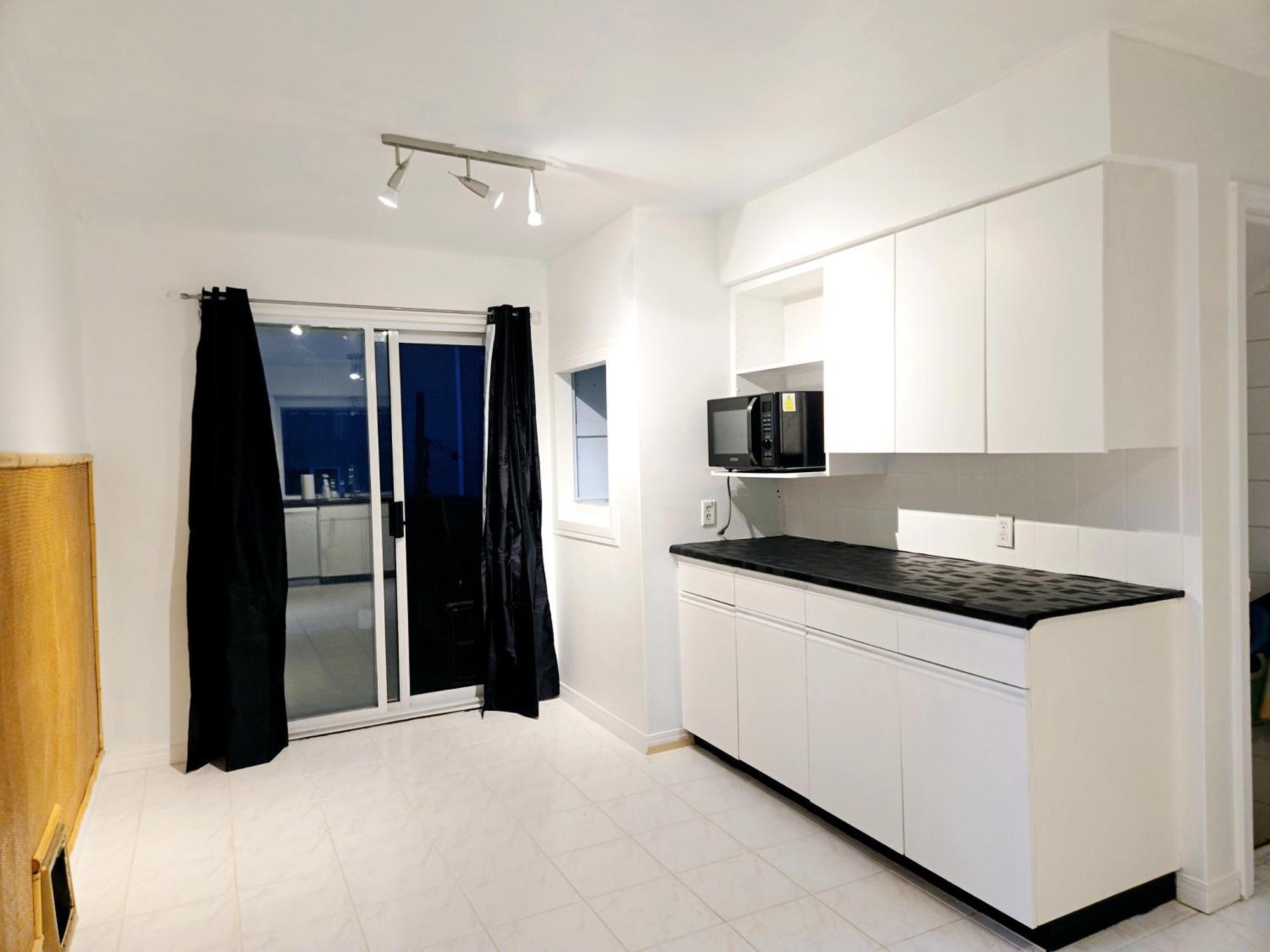 Lovely Cozy Room! With Attached Private Bath In The Heart Of Vancouver! Private Parking & Self Check-In! Экстерьер фото